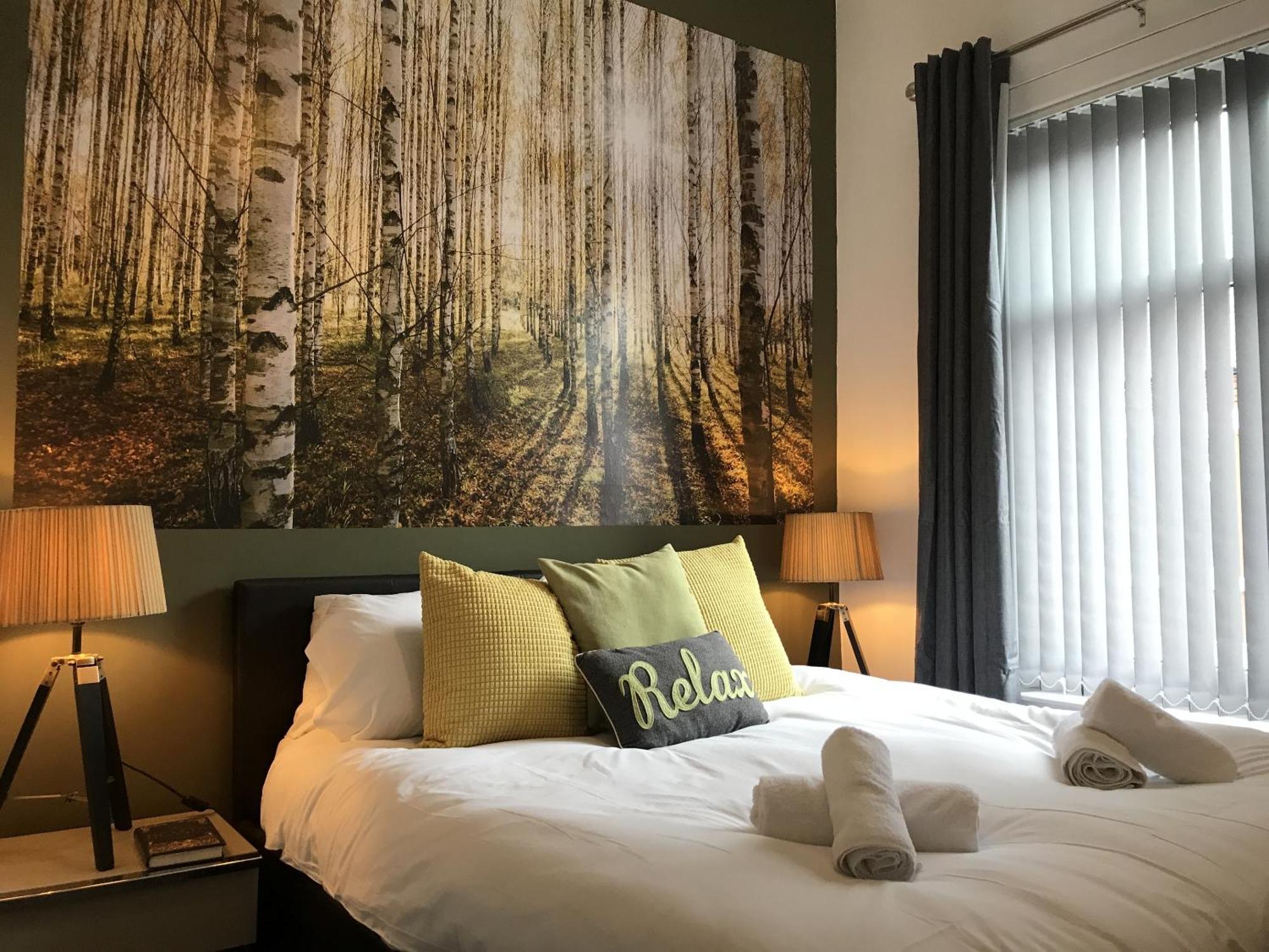 Bright Spacious 3-Bed With Office & Patio, Preston Preston  Kültér fotó