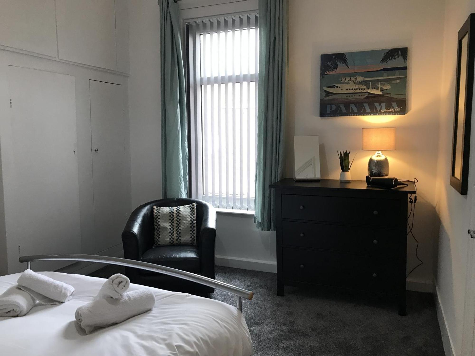 Bright Spacious 3-Bed With Office & Patio, Preston Preston  Kültér fotó